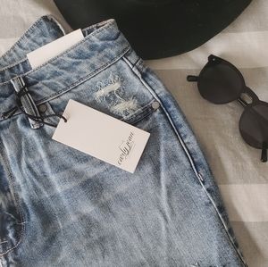 BRAND NEW WITH TAGS Carly Jean LA jean shorts